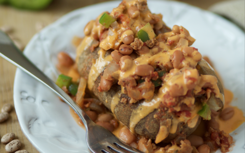 Chili Cheeze Baked Potato