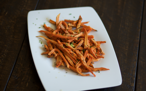 Zesty Garlic Sweet Potato Fries